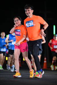 BIB: 45402, 43150
                            <button type="button" onclick="openModal(19946348)" class="btn btn-primary btn-sm float-right btn-popup" data-toggle="modal" data-target=".modal-high-quality">
                        <i class="fas fa-shopping-cart"></i> Add to Cart
                    </button>
                                            <button type="button" onclick="isThisMe(19946348, true)" class="btn btn-success btn-sm float-right btn-popup btn-isme hidden" data-toggle="tooltip" data-placement="bottom" title="นี่คือรูปของคุณใช่ไหม คลิกที่นี่เพื่อเอาเข้าอัลบั้ม">
                        <i class="fas fa-plus"></i> Add to album
                    </button>
                    <button type="button" onclick="isThisMe(19946348, false)" class="btn btn-warning btn-sm float-right btn-popup btn-isnotme hidden">
                        <i class="fas fa-ban"></i> Remove from album
                    </button>