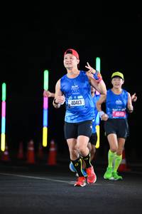 BIB: 40413, 45451
                            <button type="button" onclick="openModal(19943459)" class="btn btn-primary btn-sm float-right btn-popup" data-toggle="modal" data-target=".modal-high-quality">
                        <i class="fas fa-shopping-cart"></i> Add to Cart
                    </button>
                                            <button type="button" onclick="isThisMe(19943459, true)" class="btn btn-success btn-sm float-right btn-popup btn-isme hidden" data-toggle="tooltip" data-placement="bottom" title="นี่คือรูปของคุณใช่ไหม คลิกที่นี่เพื่อเอาเข้าอัลบั้ม">
                        <i class="fas fa-plus"></i> Add to album
                    </button>
                    <button type="button" onclick="isThisMe(19943459, false)" class="btn btn-warning btn-sm float-right btn-popup btn-isnotme hidden">
                        <i class="fas fa-ban"></i> Remove from album
                    </button>