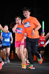 BIB: 45402, 43150
                            <button type="button" onclick="openModal(19946319)" class="btn btn-primary btn-sm float-right btn-popup" data-toggle="modal" data-target=".modal-high-quality">
                        <i class="fas fa-shopping-cart"></i> Add to Cart
                    </button>
                                            <button type="button" onclick="isThisMe(19946319, true)" class="btn btn-success btn-sm float-right btn-popup btn-isme hidden" data-toggle="tooltip" data-placement="bottom" title="นี่คือรูปของคุณใช่ไหม คลิกที่นี่เพื่อเอาเข้าอัลบั้ม">
                        <i class="fas fa-plus"></i> Add to album
                    </button>
                    <button type="button" onclick="isThisMe(19946319, false)" class="btn btn-warning btn-sm float-right btn-popup btn-isnotme hidden">
                        <i class="fas fa-ban"></i> Remove from album
                    </button>