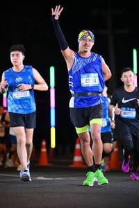 BIB: 42039, 43561, 40226
                            <button type="button" onclick="openModal(19901034)" class="btn btn-primary btn-sm float-right btn-popup" data-toggle="modal" data-target=".modal-high-quality">
                        <i class="fas fa-shopping-cart"></i> Add to Cart
                    </button>
                                            <button type="button" onclick="isThisMe(19901034, true)" class="btn btn-success btn-sm float-right btn-popup btn-isme hidden" data-toggle="tooltip" data-placement="bottom" title="นี่คือรูปของคุณใช่ไหม คลิกที่นี่เพื่อเอาเข้าอัลบั้ม">
                        <i class="fas fa-plus"></i> Add to album
                    </button>
                    <button type="button" onclick="isThisMe(19901034, false)" class="btn btn-warning btn-sm float-right btn-popup btn-isnotme hidden">
                        <i class="fas fa-ban"></i> Remove from album
                    </button>