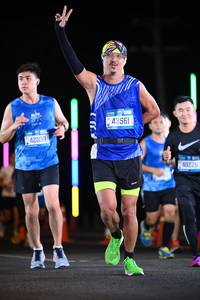 BIB: 42039, 43561, 40226
                            <button type="button" onclick="openModal(19901021)" class="btn btn-primary btn-sm float-right btn-popup" data-toggle="modal" data-target=".modal-high-quality">
                        <i class="fas fa-shopping-cart"></i> Add to Cart
                    </button>
                                            <button type="button" onclick="isThisMe(19901021, true)" class="btn btn-success btn-sm float-right btn-popup btn-isme hidden" data-toggle="tooltip" data-placement="bottom" title="นี่คือรูปของคุณใช่ไหม คลิกที่นี่เพื่อเอาเข้าอัลบั้ม">
                        <i class="fas fa-plus"></i> Add to album
                    </button>
                    <button type="button" onclick="isThisMe(19901021, false)" class="btn btn-warning btn-sm float-right btn-popup btn-isnotme hidden">
                        <i class="fas fa-ban"></i> Remove from album
                    </button>