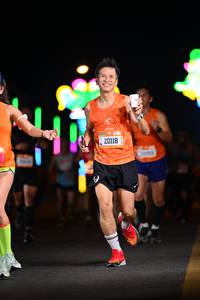 BIB: 20118
                            <button type="button" onclick="openModal(20093282)" class="btn btn-primary btn-sm float-right btn-popup" data-toggle="modal" data-target=".modal-high-quality">
                        <i class="fas fa-shopping-cart"></i> Add to Cart
                    </button>
                                            <button type="button" onclick="isThisMe(20093282, true)" class="btn btn-success btn-sm float-right btn-popup btn-isme hidden" data-toggle="tooltip" data-placement="bottom" title="นี่คือรูปของคุณใช่ไหม คลิกที่นี่เพื่อเอาเข้าอัลบั้ม">
                        <i class="fas fa-plus"></i> Add to album
                    </button>
                    <button type="button" onclick="isThisMe(20093282, false)" class="btn btn-warning btn-sm float-right btn-popup btn-isnotme hidden">
                        <i class="fas fa-ban"></i> Remove from album
                    </button>