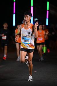 BIB: 10981
                            <button type="button" onclick="openModal(20194823)" class="btn btn-primary btn-sm float-right btn-popup" data-toggle="modal" data-target=".modal-high-quality">
                        <i class="fas fa-shopping-cart"></i> Add to Cart
                    </button>
                                            <button type="button" onclick="isThisMe(20194823, true)" class="btn btn-success btn-sm float-right btn-popup btn-isme hidden" data-toggle="tooltip" data-placement="bottom" title="นี่คือรูปของคุณใช่ไหม คลิกที่นี่เพื่อเอาเข้าอัลบั้ม">
                        <i class="fas fa-plus"></i> Add to album
                    </button>
                    <button type="button" onclick="isThisMe(20194823, false)" class="btn btn-warning btn-sm float-right btn-popup btn-isnotme hidden">
                        <i class="fas fa-ban"></i> Remove from album
                    </button>