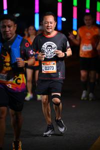 BIB: 166, 070, 21373
                            <button type="button" onclick="openModal(20129151)" class="btn btn-primary btn-sm float-right btn-popup" data-toggle="modal" data-target=".modal-high-quality">
                        <i class="fas fa-shopping-cart"></i> Add to Cart
                    </button>
                                            <button type="button" onclick="isThisMe(20129151, true)" class="btn btn-success btn-sm float-right btn-popup btn-isme hidden" data-toggle="tooltip" data-placement="bottom" title="นี่คือรูปของคุณใช่ไหม คลิกที่นี่เพื่อเอาเข้าอัลบั้ม">
                        <i class="fas fa-plus"></i> Add to album
                    </button>
                    <button type="button" onclick="isThisMe(20129151, false)" class="btn btn-warning btn-sm float-right btn-popup btn-isnotme hidden">
                        <i class="fas fa-ban"></i> Remove from album
                    </button>