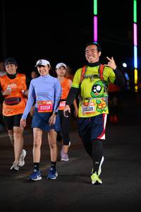 BIB: 83214, 040, 83209
                            <button type="button" onclick="openModal(20194282)" class="btn btn-primary btn-sm float-right btn-popup" data-toggle="modal" data-target=".modal-high-quality">
                        <i class="fas fa-shopping-cart"></i> Add to Cart
                    </button>
                                            <button type="button" onclick="isThisMe(20194282, true)" class="btn btn-success btn-sm float-right btn-popup btn-isme hidden" data-toggle="tooltip" data-placement="bottom" title="นี่คือรูปของคุณใช่ไหม คลิกที่นี่เพื่อเอาเข้าอัลบั้ม">
                        <i class="fas fa-plus"></i> Add to album
                    </button>
                    <button type="button" onclick="isThisMe(20194282, false)" class="btn btn-warning btn-sm float-right btn-popup btn-isnotme hidden">
                        <i class="fas fa-ban"></i> Remove from album
                    </button>