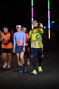 BIB: 83214, 67288
                            <button type="button" onclick="openModal(20193984)" class="btn btn-primary btn-sm float-right btn-popup" data-toggle="modal" data-target=".modal-high-quality">
                        <i class="fas fa-shopping-cart"></i> Add to Cart
                    </button>
                                            <button type="button" onclick="isThisMe(20193984, true)" class="btn btn-success btn-sm float-right btn-popup btn-isme hidden" data-toggle="tooltip" data-placement="bottom" title="นี่คือรูปของคุณใช่ไหม คลิกที่นี่เพื่อเอาเข้าอัลบั้ม">
                        <i class="fas fa-plus"></i> Add to album
                    </button>
                    <button type="button" onclick="isThisMe(20193984, false)" class="btn btn-warning btn-sm float-right btn-popup btn-isnotme hidden">
                        <i class="fas fa-ban"></i> Remove from album
                    </button>