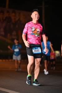 BIB: 65421
                            <button type="button" onclick="openModal(20662872)" class="btn btn-primary btn-sm float-right btn-popup" data-toggle="modal" data-target=".modal-high-quality">
                        <i class="fas fa-shopping-cart"></i> Add to Cart
                    </button>
                                            <button type="button" onclick="isThisMe(20662872, true)" class="btn btn-success btn-sm float-right btn-popup btn-isme hidden" data-toggle="tooltip" data-placement="bottom" title="นี่คือรูปของคุณใช่ไหม คลิกที่นี่เพื่อเอาเข้าอัลบั้ม">
                        <i class="fas fa-plus"></i> Add to album
                    </button>
                    <button type="button" onclick="isThisMe(20662872, false)" class="btn btn-warning btn-sm float-right btn-popup btn-isnotme hidden">
                        <i class="fas fa-ban"></i> Remove from album
                    </button>