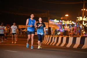 BIB: 4002
                            <button type="button" onclick="openModal(20426063)" class="btn btn-primary btn-sm float-right btn-popup" data-toggle="modal" data-target=".modal-high-quality">
                        <i class="fas fa-shopping-cart"></i> Add to Cart
                    </button>
                                            <button type="button" onclick="isThisMe(20426063, true)" class="btn btn-success btn-sm float-right btn-popup btn-isme hidden" data-toggle="tooltip" data-placement="bottom" title="นี่คือรูปของคุณใช่ไหม คลิกที่นี่เพื่อเอาเข้าอัลบั้ม">
                        <i class="fas fa-plus"></i> Add to album
                    </button>
                    <button type="button" onclick="isThisMe(20426063, false)" class="btn btn-warning btn-sm float-right btn-popup btn-isnotme hidden">
                        <i class="fas fa-ban"></i> Remove from album
                    </button>