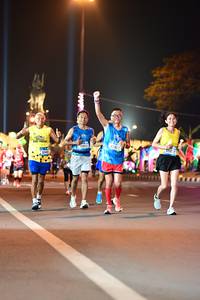 BIB: 1115, 300, 1642
                            <button type="button" onclick="openModal(21623043)" class="btn btn-primary btn-sm float-right btn-popup" data-toggle="modal" data-target=".modal-high-quality">
                        <i class="fas fa-shopping-cart"></i> Add to Cart
                    </button>
                                            <button type="button" onclick="isThisMe(21623043, true)" class="btn btn-success btn-sm float-right btn-popup btn-isme hidden" data-toggle="tooltip" data-placement="bottom" title="นี่คือรูปของคุณใช่ไหม คลิกที่นี่เพื่อเอาเข้าอัลบั้ม">
                        <i class="fas fa-plus"></i> Add to album
                    </button>
                    <button type="button" onclick="isThisMe(21623043, false)" class="btn btn-warning btn-sm float-right btn-popup btn-isnotme hidden">
                        <i class="fas fa-ban"></i> Remove from album
                    </button>