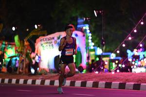BIB: 2018, 20954
                            <button type="button" onclick="openModal(20528919)" class="btn btn-primary btn-sm float-right btn-popup" data-toggle="modal" data-target=".modal-high-quality">
                        <i class="fas fa-shopping-cart"></i> Add to Cart
                    </button>
                                            <button type="button" onclick="isThisMe(20528919, true)" class="btn btn-success btn-sm float-right btn-popup btn-isme hidden" data-toggle="tooltip" data-placement="bottom" title="นี่คือรูปของคุณใช่ไหม คลิกที่นี่เพื่อเอาเข้าอัลบั้ม">
                        <i class="fas fa-plus"></i> Add to album
                    </button>
                    <button type="button" onclick="isThisMe(20528919, false)" class="btn btn-warning btn-sm float-right btn-popup btn-isnotme hidden">
                        <i class="fas fa-ban"></i> Remove from album
                    </button>