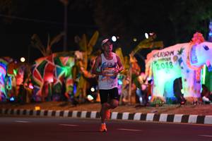 BIB: 39200, 2028
                            <button type="button" onclick="openModal(21183764)" class="btn btn-primary btn-sm float-right btn-popup" data-toggle="modal" data-target=".modal-high-quality">
                        <i class="fas fa-shopping-cart"></i> Add to Cart
                    </button>
                                            <button type="button" onclick="isThisMe(21183764, true)" class="btn btn-success btn-sm float-right btn-popup btn-isme hidden" data-toggle="tooltip" data-placement="bottom" title="นี่คือรูปของคุณใช่ไหม คลิกที่นี่เพื่อเอาเข้าอัลบั้ม">
                        <i class="fas fa-plus"></i> Add to album
                    </button>
                    <button type="button" onclick="isThisMe(21183764, false)" class="btn btn-warning btn-sm float-right btn-popup btn-isnotme hidden">
                        <i class="fas fa-ban"></i> Remove from album
                    </button>