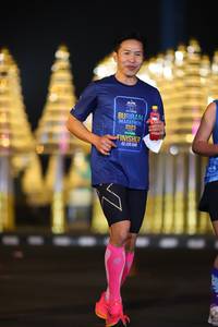 BIB: 2023, 42195
                            <button type="button" onclick="openModal(20659992)" class="btn btn-primary btn-sm float-right btn-popup" data-toggle="modal" data-target=".modal-high-quality">
                        <i class="fas fa-shopping-cart"></i> Add to Cart
                    </button>
                                            <button type="button" onclick="isThisMe(20659992, true)" class="btn btn-success btn-sm float-right btn-popup btn-isme hidden" data-toggle="tooltip" data-placement="bottom" title="นี่คือรูปของคุณใช่ไหม คลิกที่นี่เพื่อเอาเข้าอัลบั้ม">
                        <i class="fas fa-plus"></i> Add to album
                    </button>
                    <button type="button" onclick="isThisMe(20659992, false)" class="btn btn-warning btn-sm float-right btn-popup btn-isnotme hidden">
                        <i class="fas fa-ban"></i> Remove from album
                    </button>