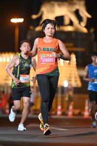 BIB: 4600, 24955
                            <button type="button" onclick="openModal(20060705)" class="btn btn-primary btn-sm float-right btn-popup" data-toggle="modal" data-target=".modal-high-quality">
                        <i class="fas fa-shopping-cart"></i> Add to Cart
                    </button>
                                            <button type="button" onclick="isThisMe(20060705, true)" class="btn btn-success btn-sm float-right btn-popup btn-isme hidden" data-toggle="tooltip" data-placement="bottom" title="นี่คือรูปของคุณใช่ไหม คลิกที่นี่เพื่อเอาเข้าอัลบั้ม">
                        <i class="fas fa-plus"></i> Add to album
                    </button>
                    <button type="button" onclick="isThisMe(20060705, false)" class="btn btn-warning btn-sm float-right btn-popup btn-isnotme hidden">
                        <i class="fas fa-ban"></i> Remove from album
                    </button>