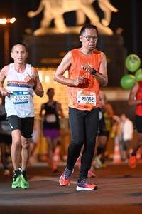 BIB: 40222, 21062
                            <button type="button" onclick="openModal(20145185)" class="btn btn-primary btn-sm float-right btn-popup" data-toggle="modal" data-target=".modal-high-quality">
                        <i class="fas fa-shopping-cart"></i> Add to Cart
                    </button>
                                            <button type="button" onclick="isThisMe(20145185, true)" class="btn btn-success btn-sm float-right btn-popup btn-isme hidden" data-toggle="tooltip" data-placement="bottom" title="นี่คือรูปของคุณใช่ไหม คลิกที่นี่เพื่อเอาเข้าอัลบั้ม">
                        <i class="fas fa-plus"></i> Add to album
                    </button>
                    <button type="button" onclick="isThisMe(20145185, false)" class="btn btn-warning btn-sm float-right btn-popup btn-isnotme hidden">
                        <i class="fas fa-ban"></i> Remove from album
                    </button>