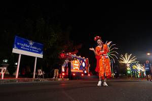 BIB: 
                            <button type="button" onclick="openModal(21570056)" class="btn btn-primary btn-sm float-right btn-popup" data-toggle="modal" data-target=".modal-high-quality">
                        <i class="fas fa-shopping-cart"></i> Add to Cart
                    </button>
                                            <button type="button" onclick="isThisMe(21570056, true)" class="btn btn-success btn-sm float-right btn-popup btn-isme hidden" data-toggle="tooltip" data-placement="bottom" title="นี่คือรูปของคุณใช่ไหม คลิกที่นี่เพื่อเอาเข้าอัลบั้ม">
                        <i class="fas fa-plus"></i> Add to album
                    </button>
                    <button type="button" onclick="isThisMe(21570056, false)" class="btn btn-warning btn-sm float-right btn-popup btn-isnotme hidden">
                        <i class="fas fa-ban"></i> Remove from album
                    </button>