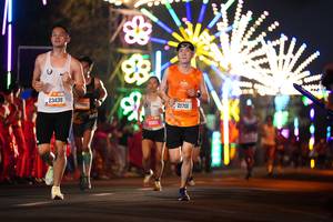 BIB: 23439, 21701, 0000
                            <button type="button" onclick="openModal(21546185)" class="btn btn-primary btn-sm float-right btn-popup" data-toggle="modal" data-target=".modal-high-quality">
                        <i class="fas fa-shopping-cart"></i> Add to Cart
                    </button>
                                            <button type="button" onclick="isThisMe(21546185, true)" class="btn btn-success btn-sm float-right btn-popup btn-isme hidden" data-toggle="tooltip" data-placement="bottom" title="นี่คือรูปของคุณใช่ไหม คลิกที่นี่เพื่อเอาเข้าอัลบั้ม">
                        <i class="fas fa-plus"></i> Add to album
                    </button>
                    <button type="button" onclick="isThisMe(21546185, false)" class="btn btn-warning btn-sm float-right btn-popup btn-isnotme hidden">
                        <i class="fas fa-ban"></i> Remove from album
                    </button>
