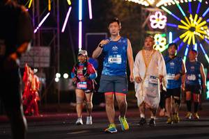 BIB: 45304, 43802, 684, 2017
                            <button type="button" onclick="openModal(21563467)" class="btn btn-primary btn-sm float-right btn-popup" data-toggle="modal" data-target=".modal-high-quality">
                        <i class="fas fa-shopping-cart"></i> Add to Cart
                    </button>
                                            <button type="button" onclick="isThisMe(21563467, true)" class="btn btn-success btn-sm float-right btn-popup btn-isme hidden" data-toggle="tooltip" data-placement="bottom" title="นี่คือรูปของคุณใช่ไหม คลิกที่นี่เพื่อเอาเข้าอัลบั้ม">
                        <i class="fas fa-plus"></i> Add to album
                    </button>
                    <button type="button" onclick="isThisMe(21563467, false)" class="btn btn-warning btn-sm float-right btn-popup btn-isnotme hidden">
                        <i class="fas fa-ban"></i> Remove from album
                    </button>