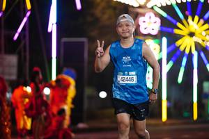 BIB: 1121, 42446
                            <button type="button" onclick="openModal(21421576)" class="btn btn-primary btn-sm float-right btn-popup" data-toggle="modal" data-target=".modal-high-quality">
                        <i class="fas fa-shopping-cart"></i> Add to Cart
                    </button>
                                            <button type="button" onclick="isThisMe(21421576, true)" class="btn btn-success btn-sm float-right btn-popup btn-isme hidden" data-toggle="tooltip" data-placement="bottom" title="นี่คือรูปของคุณใช่ไหม คลิกที่นี่เพื่อเอาเข้าอัลบั้ม">
                        <i class="fas fa-plus"></i> Add to album
                    </button>
                    <button type="button" onclick="isThisMe(21421576, false)" class="btn btn-warning btn-sm float-right btn-popup btn-isnotme hidden">
                        <i class="fas fa-ban"></i> Remove from album
                    </button>