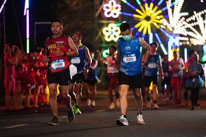 BIB: 41098, 43211
                            <button type="button" onclick="openModal(21310287)" class="btn btn-primary btn-sm float-right btn-popup" data-toggle="modal" data-target=".modal-high-quality">
                        <i class="fas fa-shopping-cart"></i> Add to Cart
                    </button>
                                            <button type="button" onclick="isThisMe(21310287, true)" class="btn btn-success btn-sm float-right btn-popup btn-isme hidden" data-toggle="tooltip" data-placement="bottom" title="นี่คือรูปของคุณใช่ไหม คลิกที่นี่เพื่อเอาเข้าอัลบั้ม">
                        <i class="fas fa-plus"></i> Add to album
                    </button>
                    <button type="button" onclick="isThisMe(21310287, false)" class="btn btn-warning btn-sm float-right btn-popup btn-isnotme hidden">
                        <i class="fas fa-ban"></i> Remove from album
                    </button>
