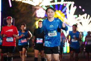 BIB: 212, 42215
                            <button type="button" onclick="openModal(21466068)" class="btn btn-primary btn-sm float-right btn-popup" data-toggle="modal" data-target=".modal-high-quality">
                        <i class="fas fa-shopping-cart"></i> Add to Cart
                    </button>
                                            <button type="button" onclick="isThisMe(21466068, true)" class="btn btn-success btn-sm float-right btn-popup btn-isme hidden" data-toggle="tooltip" data-placement="bottom" title="นี่คือรูปของคุณใช่ไหม คลิกที่นี่เพื่อเอาเข้าอัลบั้ม">
                        <i class="fas fa-plus"></i> Add to album
                    </button>
                    <button type="button" onclick="isThisMe(21466068, false)" class="btn btn-warning btn-sm float-right btn-popup btn-isnotme hidden">
                        <i class="fas fa-ban"></i> Remove from album
                    </button>