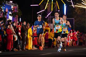BIB: 40699, 20171, 20579
                            <button type="button" onclick="openModal(21512553)" class="btn btn-primary btn-sm float-right btn-popup" data-toggle="modal" data-target=".modal-high-quality">
                        <i class="fas fa-shopping-cart"></i> Add to Cart
                    </button>
                                            <button type="button" onclick="isThisMe(21512553, true)" class="btn btn-success btn-sm float-right btn-popup btn-isme hidden" data-toggle="tooltip" data-placement="bottom" title="นี่คือรูปของคุณใช่ไหม คลิกที่นี่เพื่อเอาเข้าอัลบั้ม">
                        <i class="fas fa-plus"></i> Add to album
                    </button>
                    <button type="button" onclick="isThisMe(21512553, false)" class="btn btn-warning btn-sm float-right btn-popup btn-isnotme hidden">
                        <i class="fas fa-ban"></i> Remove from album
                    </button>