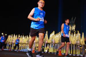 BIB: 3404, 43222
                            <button type="button" onclick="openModal(21536464)" class="btn btn-primary btn-sm float-right btn-popup" data-toggle="modal" data-target=".modal-high-quality">
                        <i class="fas fa-shopping-cart"></i> Add to Cart
                    </button>
                                            <button type="button" onclick="isThisMe(21536464, true)" class="btn btn-success btn-sm float-right btn-popup btn-isme hidden" data-toggle="tooltip" data-placement="bottom" title="นี่คือรูปของคุณใช่ไหม คลิกที่นี่เพื่อเอาเข้าอัลบั้ม">
                        <i class="fas fa-plus"></i> Add to album
                    </button>
                    <button type="button" onclick="isThisMe(21536464, false)" class="btn btn-warning btn-sm float-right btn-popup btn-isnotme hidden">
                        <i class="fas fa-ban"></i> Remove from album
                    </button>