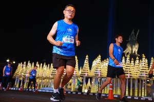 BIB: 80404
                            <button type="button" onclick="openModal(21536359)" class="btn btn-primary btn-sm float-right btn-popup" data-toggle="modal" data-target=".modal-high-quality">
                        <i class="fas fa-shopping-cart"></i> Add to Cart
                    </button>
                                            <button type="button" onclick="isThisMe(21536359, true)" class="btn btn-success btn-sm float-right btn-popup btn-isme hidden" data-toggle="tooltip" data-placement="bottom" title="นี่คือรูปของคุณใช่ไหม คลิกที่นี่เพื่อเอาเข้าอัลบั้ม">
                        <i class="fas fa-plus"></i> Add to album
                    </button>
                    <button type="button" onclick="isThisMe(21536359, false)" class="btn btn-warning btn-sm float-right btn-popup btn-isnotme hidden">
                        <i class="fas fa-ban"></i> Remove from album
                    </button>