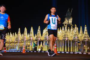 BIB: 370, 42672
                            <button type="button" onclick="openModal(21535664)" class="btn btn-primary btn-sm float-right btn-popup" data-toggle="modal" data-target=".modal-high-quality">
                        <i class="fas fa-shopping-cart"></i> Add to Cart
                    </button>
                                            <button type="button" onclick="isThisMe(21535664, true)" class="btn btn-success btn-sm float-right btn-popup btn-isme hidden" data-toggle="tooltip" data-placement="bottom" title="นี่คือรูปของคุณใช่ไหม คลิกที่นี่เพื่อเอาเข้าอัลบั้ม">
                        <i class="fas fa-plus"></i> Add to album
                    </button>
                    <button type="button" onclick="isThisMe(21535664, false)" class="btn btn-warning btn-sm float-right btn-popup btn-isnotme hidden">
                        <i class="fas fa-ban"></i> Remove from album
                    </button>