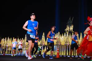 BIB: 42285
                            <button type="button" onclick="openModal(21532107)" class="btn btn-primary btn-sm float-right btn-popup" data-toggle="modal" data-target=".modal-high-quality">
                        <i class="fas fa-shopping-cart"></i> Add to Cart
                    </button>
                                            <button type="button" onclick="isThisMe(21532107, true)" class="btn btn-success btn-sm float-right btn-popup btn-isme hidden" data-toggle="tooltip" data-placement="bottom" title="นี่คือรูปของคุณใช่ไหม คลิกที่นี่เพื่อเอาเข้าอัลบั้ม">
                        <i class="fas fa-plus"></i> Add to album
                    </button>
                    <button type="button" onclick="isThisMe(21532107, false)" class="btn btn-warning btn-sm float-right btn-popup btn-isnotme hidden">
                        <i class="fas fa-ban"></i> Remove from album
                    </button>