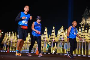 BIB: 43951
                            <button type="button" onclick="openModal(21536588)" class="btn btn-primary btn-sm float-right btn-popup" data-toggle="modal" data-target=".modal-high-quality">
                        <i class="fas fa-shopping-cart"></i> Add to Cart
                    </button>
                                            <button type="button" onclick="isThisMe(21536588, true)" class="btn btn-success btn-sm float-right btn-popup btn-isme hidden" data-toggle="tooltip" data-placement="bottom" title="นี่คือรูปของคุณใช่ไหม คลิกที่นี่เพื่อเอาเข้าอัลบั้ม">
                        <i class="fas fa-plus"></i> Add to album
                    </button>
                    <button type="button" onclick="isThisMe(21536588, false)" class="btn btn-warning btn-sm float-right btn-popup btn-isnotme hidden">
                        <i class="fas fa-ban"></i> Remove from album
                    </button>