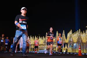 BIB: 41769
                            <button type="button" onclick="openModal(21535036)" class="btn btn-primary btn-sm float-right btn-popup" data-toggle="modal" data-target=".modal-high-quality">
                        <i class="fas fa-shopping-cart"></i> Add to Cart
                    </button>
                                            <button type="button" onclick="isThisMe(21535036, true)" class="btn btn-success btn-sm float-right btn-popup btn-isme hidden" data-toggle="tooltip" data-placement="bottom" title="นี่คือรูปของคุณใช่ไหม คลิกที่นี่เพื่อเอาเข้าอัลบั้ม">
                        <i class="fas fa-plus"></i> Add to album
                    </button>
                    <button type="button" onclick="isThisMe(21535036, false)" class="btn btn-warning btn-sm float-right btn-popup btn-isnotme hidden">
                        <i class="fas fa-ban"></i> Remove from album
                    </button>