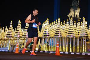 BIB: 4023
                            <button type="button" onclick="openModal(21525032)" class="btn btn-primary btn-sm float-right btn-popup" data-toggle="modal" data-target=".modal-high-quality">
                        <i class="fas fa-shopping-cart"></i> Add to Cart
                    </button>
                                            <button type="button" onclick="isThisMe(21525032, true)" class="btn btn-success btn-sm float-right btn-popup btn-isme hidden" data-toggle="tooltip" data-placement="bottom" title="นี่คือรูปของคุณใช่ไหม คลิกที่นี่เพื่อเอาเข้าอัลบั้ม">
                        <i class="fas fa-plus"></i> Add to album
                    </button>
                    <button type="button" onclick="isThisMe(21525032, false)" class="btn btn-warning btn-sm float-right btn-popup btn-isnotme hidden">
                        <i class="fas fa-ban"></i> Remove from album
                    </button>