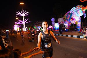 BIB: 40364
                            <button type="button" onclick="openModal(21389175)" class="btn btn-primary btn-sm float-right btn-popup" data-toggle="modal" data-target=".modal-high-quality">
                        <i class="fas fa-shopping-cart"></i> Add to Cart
                    </button>
                                            <button type="button" onclick="isThisMe(21389175, true)" class="btn btn-success btn-sm float-right btn-popup btn-isme hidden" data-toggle="tooltip" data-placement="bottom" title="นี่คือรูปของคุณใช่ไหม คลิกที่นี่เพื่อเอาเข้าอัลบั้ม">
                        <i class="fas fa-plus"></i> Add to album
                    </button>
                    <button type="button" onclick="isThisMe(21389175, false)" class="btn btn-warning btn-sm float-right btn-popup btn-isnotme hidden">
                        <i class="fas fa-ban"></i> Remove from album
                    </button>