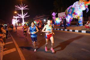 BIB: 8257
                            <button type="button" onclick="openModal(21297995)" class="btn btn-primary btn-sm float-right btn-popup" data-toggle="modal" data-target=".modal-high-quality">
                        <i class="fas fa-shopping-cart"></i> Add to Cart
                    </button>
                                            <button type="button" onclick="isThisMe(21297995, true)" class="btn btn-success btn-sm float-right btn-popup btn-isme hidden" data-toggle="tooltip" data-placement="bottom" title="นี่คือรูปของคุณใช่ไหม คลิกที่นี่เพื่อเอาเข้าอัลบั้ม">
                        <i class="fas fa-plus"></i> Add to album
                    </button>
                    <button type="button" onclick="isThisMe(21297995, false)" class="btn btn-warning btn-sm float-right btn-popup btn-isnotme hidden">
                        <i class="fas fa-ban"></i> Remove from album
                    </button>
