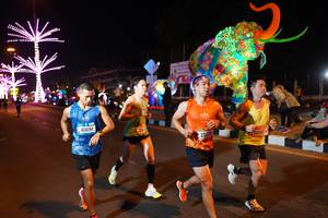 BIB: 40694, 200, 20235, 22283
                            <button type="button" onclick="openModal(21384709)" class="btn btn-primary btn-sm float-right btn-popup" data-toggle="modal" data-target=".modal-high-quality">
                        <i class="fas fa-shopping-cart"></i> Add to Cart
                    </button>
                                            <button type="button" onclick="isThisMe(21384709, true)" class="btn btn-success btn-sm float-right btn-popup btn-isme hidden" data-toggle="tooltip" data-placement="bottom" title="นี่คือรูปของคุณใช่ไหม คลิกที่นี่เพื่อเอาเข้าอัลบั้ม">
                        <i class="fas fa-plus"></i> Add to album
                    </button>
                    <button type="button" onclick="isThisMe(21384709, false)" class="btn btn-warning btn-sm float-right btn-popup btn-isnotme hidden">
                        <i class="fas fa-ban"></i> Remove from album
                    </button>
