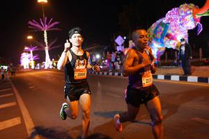 BIB: 20541, 206
                            <button type="button" onclick="openModal(21294678)" class="btn btn-primary btn-sm float-right btn-popup" data-toggle="modal" data-target=".modal-high-quality">
                        <i class="fas fa-shopping-cart"></i> Add to Cart
                    </button>
                                            <button type="button" onclick="isThisMe(21294678, true)" class="btn btn-success btn-sm float-right btn-popup btn-isme hidden" data-toggle="tooltip" data-placement="bottom" title="นี่คือรูปของคุณใช่ไหม คลิกที่นี่เพื่อเอาเข้าอัลบั้ม">
                        <i class="fas fa-plus"></i> Add to album
                    </button>
                    <button type="button" onclick="isThisMe(21294678, false)" class="btn btn-warning btn-sm float-right btn-popup btn-isnotme hidden">
                        <i class="fas fa-ban"></i> Remove from album
                    </button>