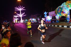 BIB: 20240
                            <button type="button" onclick="openModal(21307404)" class="btn btn-primary btn-sm float-right btn-popup" data-toggle="modal" data-target=".modal-high-quality">
                        <i class="fas fa-shopping-cart"></i> Add to Cart
                    </button>
                                            <button type="button" onclick="isThisMe(21307404, true)" class="btn btn-success btn-sm float-right btn-popup btn-isme hidden" data-toggle="tooltip" data-placement="bottom" title="นี่คือรูปของคุณใช่ไหม คลิกที่นี่เพื่อเอาเข้าอัลบั้ม">
                        <i class="fas fa-plus"></i> Add to album
                    </button>
                    <button type="button" onclick="isThisMe(21307404, false)" class="btn btn-warning btn-sm float-right btn-popup btn-isnotme hidden">
                        <i class="fas fa-ban"></i> Remove from album
                    </button>