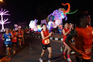BIB: 42937, 200, 223
                            <button type="button" onclick="openModal(21398601)" class="btn btn-primary btn-sm float-right btn-popup" data-toggle="modal" data-target=".modal-high-quality">
                        <i class="fas fa-shopping-cart"></i> Add to Cart
                    </button>
                                            <button type="button" onclick="isThisMe(21398601, true)" class="btn btn-success btn-sm float-right btn-popup btn-isme hidden" data-toggle="tooltip" data-placement="bottom" title="นี่คือรูปของคุณใช่ไหม คลิกที่นี่เพื่อเอาเข้าอัลบั้ม">
                        <i class="fas fa-plus"></i> Add to album
                    </button>
                    <button type="button" onclick="isThisMe(21398601, false)" class="btn btn-warning btn-sm float-right btn-popup btn-isnotme hidden">
                        <i class="fas fa-ban"></i> Remove from album
                    </button>