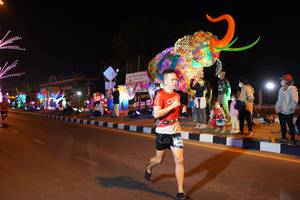 BIB: 418
                            <button type="button" onclick="openModal(21300333)" class="btn btn-primary btn-sm float-right btn-popup" data-toggle="modal" data-target=".modal-high-quality">
                        <i class="fas fa-shopping-cart"></i> Add to Cart
                    </button>
                                            <button type="button" onclick="isThisMe(21300333, true)" class="btn btn-success btn-sm float-right btn-popup btn-isme hidden" data-toggle="tooltip" data-placement="bottom" title="นี่คือรูปของคุณใช่ไหม คลิกที่นี่เพื่อเอาเข้าอัลบั้ม">
                        <i class="fas fa-plus"></i> Add to album
                    </button>
                    <button type="button" onclick="isThisMe(21300333, false)" class="btn btn-warning btn-sm float-right btn-popup btn-isnotme hidden">
                        <i class="fas fa-ban"></i> Remove from album
                    </button>