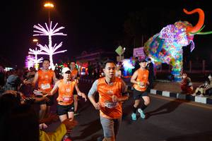 BIB: 4055, 95812
                            <button type="button" onclick="openModal(21410233)" class="btn btn-primary btn-sm float-right btn-popup" data-toggle="modal" data-target=".modal-high-quality">
                        <i class="fas fa-shopping-cart"></i> Add to Cart
                    </button>
                                            <button type="button" onclick="isThisMe(21410233, true)" class="btn btn-success btn-sm float-right btn-popup btn-isme hidden" data-toggle="tooltip" data-placement="bottom" title="นี่คือรูปของคุณใช่ไหม คลิกที่นี่เพื่อเอาเข้าอัลบั้ม">
                        <i class="fas fa-plus"></i> Add to album
                    </button>
                    <button type="button" onclick="isThisMe(21410233, false)" class="btn btn-warning btn-sm float-right btn-popup btn-isnotme hidden">
                        <i class="fas fa-ban"></i> Remove from album
                    </button>