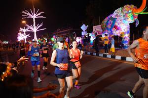 BIB: 25280
                            <button type="button" onclick="openModal(21424121)" class="btn btn-primary btn-sm float-right btn-popup" data-toggle="modal" data-target=".modal-high-quality">
                        <i class="fas fa-shopping-cart"></i> Add to Cart
                    </button>
                                            <button type="button" onclick="isThisMe(21424121, true)" class="btn btn-success btn-sm float-right btn-popup btn-isme hidden" data-toggle="tooltip" data-placement="bottom" title="นี่คือรูปของคุณใช่ไหม คลิกที่นี่เพื่อเอาเข้าอัลบั้ม">
                        <i class="fas fa-plus"></i> Add to album
                    </button>
                    <button type="button" onclick="isThisMe(21424121, false)" class="btn btn-warning btn-sm float-right btn-popup btn-isnotme hidden">
                        <i class="fas fa-ban"></i> Remove from album
                    </button>