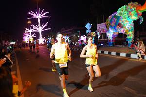 BIB: 61922
                            <button type="button" onclick="openModal(21382813)" class="btn btn-primary btn-sm float-right btn-popup" data-toggle="modal" data-target=".modal-high-quality">
                        <i class="fas fa-shopping-cart"></i> Add to Cart
                    </button>
                                            <button type="button" onclick="isThisMe(21382813, true)" class="btn btn-success btn-sm float-right btn-popup btn-isme hidden" data-toggle="tooltip" data-placement="bottom" title="นี่คือรูปของคุณใช่ไหม คลิกที่นี่เพื่อเอาเข้าอัลบั้ม">
                        <i class="fas fa-plus"></i> Add to album
                    </button>
                    <button type="button" onclick="isThisMe(21382813, false)" class="btn btn-warning btn-sm float-right btn-popup btn-isnotme hidden">
                        <i class="fas fa-ban"></i> Remove from album
                    </button>
