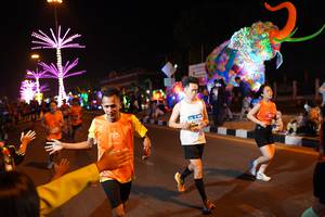 BIB: 117
                            <button type="button" onclick="openModal(21409182)" class="btn btn-primary btn-sm float-right btn-popup" data-toggle="modal" data-target=".modal-high-quality">
                        <i class="fas fa-shopping-cart"></i> Add to Cart
                    </button>
                                            <button type="button" onclick="isThisMe(21409182, true)" class="btn btn-success btn-sm float-right btn-popup btn-isme hidden" data-toggle="tooltip" data-placement="bottom" title="นี่คือรูปของคุณใช่ไหม คลิกที่นี่เพื่อเอาเข้าอัลบั้ม">
                        <i class="fas fa-plus"></i> Add to album
                    </button>
                    <button type="button" onclick="isThisMe(21409182, false)" class="btn btn-warning btn-sm float-right btn-popup btn-isnotme hidden">
                        <i class="fas fa-ban"></i> Remove from album
                    </button>