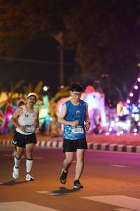 BIB: 41290, 42951
                            <button type="button" onclick="openModal(21599093)" class="btn btn-primary btn-sm float-right btn-popup" data-toggle="modal" data-target=".modal-high-quality">
                        <i class="fas fa-shopping-cart"></i> Add to Cart
                    </button>
                                            <button type="button" onclick="isThisMe(21599093, true)" class="btn btn-success btn-sm float-right btn-popup btn-isme hidden" data-toggle="tooltip" data-placement="bottom" title="นี่คือรูปของคุณใช่ไหม คลิกที่นี่เพื่อเอาเข้าอัลบั้ม">
                        <i class="fas fa-plus"></i> Add to album
                    </button>
                    <button type="button" onclick="isThisMe(21599093, false)" class="btn btn-warning btn-sm float-right btn-popup btn-isnotme hidden">
                        <i class="fas fa-ban"></i> Remove from album
                    </button>