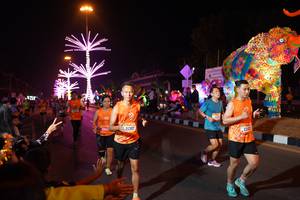 BIB: 612
                            <button type="button" onclick="openModal(21421212)" class="btn btn-primary btn-sm float-right btn-popup" data-toggle="modal" data-target=".modal-high-quality">
                        <i class="fas fa-shopping-cart"></i> Add to Cart
                    </button>
                                            <button type="button" onclick="isThisMe(21421212, true)" class="btn btn-success btn-sm float-right btn-popup btn-isme hidden" data-toggle="tooltip" data-placement="bottom" title="นี่คือรูปของคุณใช่ไหม คลิกที่นี่เพื่อเอาเข้าอัลบั้ม">
                        <i class="fas fa-plus"></i> Add to album
                    </button>
                    <button type="button" onclick="isThisMe(21421212, false)" class="btn btn-warning btn-sm float-right btn-popup btn-isnotme hidden">
                        <i class="fas fa-ban"></i> Remove from album
                    </button>