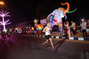 BIB: 512
                            <button type="button" onclick="openModal(21309719)" class="btn btn-primary btn-sm float-right btn-popup" data-toggle="modal" data-target=".modal-high-quality">
                        <i class="fas fa-shopping-cart"></i> Add to Cart
                    </button>
                                            <button type="button" onclick="isThisMe(21309719, true)" class="btn btn-success btn-sm float-right btn-popup btn-isme hidden" data-toggle="tooltip" data-placement="bottom" title="นี่คือรูปของคุณใช่ไหม คลิกที่นี่เพื่อเอาเข้าอัลบั้ม">
                        <i class="fas fa-plus"></i> Add to album
                    </button>
                    <button type="button" onclick="isThisMe(21309719, false)" class="btn btn-warning btn-sm float-right btn-popup btn-isnotme hidden">
                        <i class="fas fa-ban"></i> Remove from album
                    </button>