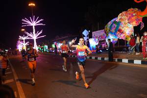 BIB: 41003
                            <button type="button" onclick="openModal(21302363)" class="btn btn-primary btn-sm float-right btn-popup" data-toggle="modal" data-target=".modal-high-quality">
                        <i class="fas fa-shopping-cart"></i> Add to Cart
                    </button>
                                            <button type="button" onclick="isThisMe(21302363, true)" class="btn btn-success btn-sm float-right btn-popup btn-isme hidden" data-toggle="tooltip" data-placement="bottom" title="นี่คือรูปของคุณใช่ไหม คลิกที่นี่เพื่อเอาเข้าอัลบั้ม">
                        <i class="fas fa-plus"></i> Add to album
                    </button>
                    <button type="button" onclick="isThisMe(21302363, false)" class="btn btn-warning btn-sm float-right btn-popup btn-isnotme hidden">
                        <i class="fas fa-ban"></i> Remove from album
                    </button>
