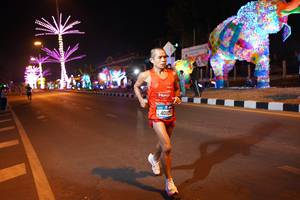 BIB: 40105
                            <button type="button" onclick="openModal(21293383)" class="btn btn-primary btn-sm float-right btn-popup" data-toggle="modal" data-target=".modal-high-quality">
                        <i class="fas fa-shopping-cart"></i> Add to Cart
                    </button>
                                            <button type="button" onclick="isThisMe(21293383, true)" class="btn btn-success btn-sm float-right btn-popup btn-isme hidden" data-toggle="tooltip" data-placement="bottom" title="นี่คือรูปของคุณใช่ไหม คลิกที่นี่เพื่อเอาเข้าอัลบั้ม">
                        <i class="fas fa-plus"></i> Add to album
                    </button>
                    <button type="button" onclick="isThisMe(21293383, false)" class="btn btn-warning btn-sm float-right btn-popup btn-isnotme hidden">
                        <i class="fas fa-ban"></i> Remove from album
                    </button>