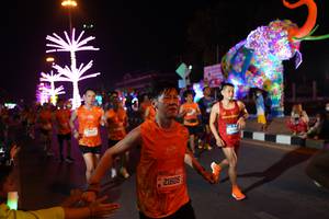 BIB: 2607, 21605
                            <button type="button" onclick="openModal(21415218)" class="btn btn-primary btn-sm float-right btn-popup" data-toggle="modal" data-target=".modal-high-quality">
                        <i class="fas fa-shopping-cart"></i> Add to Cart
                    </button>
                                            <button type="button" onclick="isThisMe(21415218, true)" class="btn btn-success btn-sm float-right btn-popup btn-isme hidden" data-toggle="tooltip" data-placement="bottom" title="นี่คือรูปของคุณใช่ไหม คลิกที่นี่เพื่อเอาเข้าอัลบั้ม">
                        <i class="fas fa-plus"></i> Add to album
                    </button>
                    <button type="button" onclick="isThisMe(21415218, false)" class="btn btn-warning btn-sm float-right btn-popup btn-isnotme hidden">
                        <i class="fas fa-ban"></i> Remove from album
                    </button>