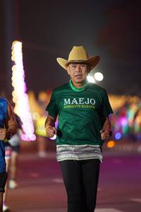 BIB: 3000
                            <button type="button" onclick="openModal(21614726)" class="btn btn-primary btn-sm float-right btn-popup" data-toggle="modal" data-target=".modal-high-quality">
                        <i class="fas fa-shopping-cart"></i> Add to Cart
                    </button>
                                            <button type="button" onclick="isThisMe(21614726, true)" class="btn btn-success btn-sm float-right btn-popup btn-isme hidden" data-toggle="tooltip" data-placement="bottom" title="นี่คือรูปของคุณใช่ไหม คลิกที่นี่เพื่อเอาเข้าอัลบั้ม">
                        <i class="fas fa-plus"></i> Add to album
                    </button>
                    <button type="button" onclick="isThisMe(21614726, false)" class="btn btn-warning btn-sm float-right btn-popup btn-isnotme hidden">
                        <i class="fas fa-ban"></i> Remove from album
                    </button>